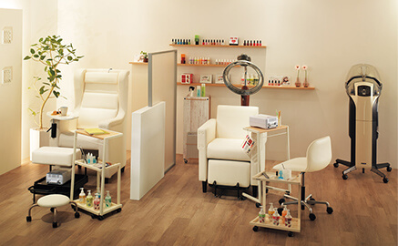 BEAUTY SALON